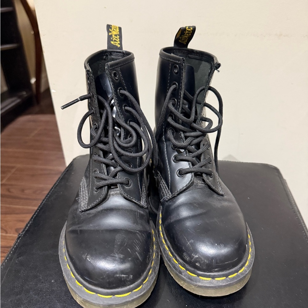 Dr Martens 1460 6 eyelets